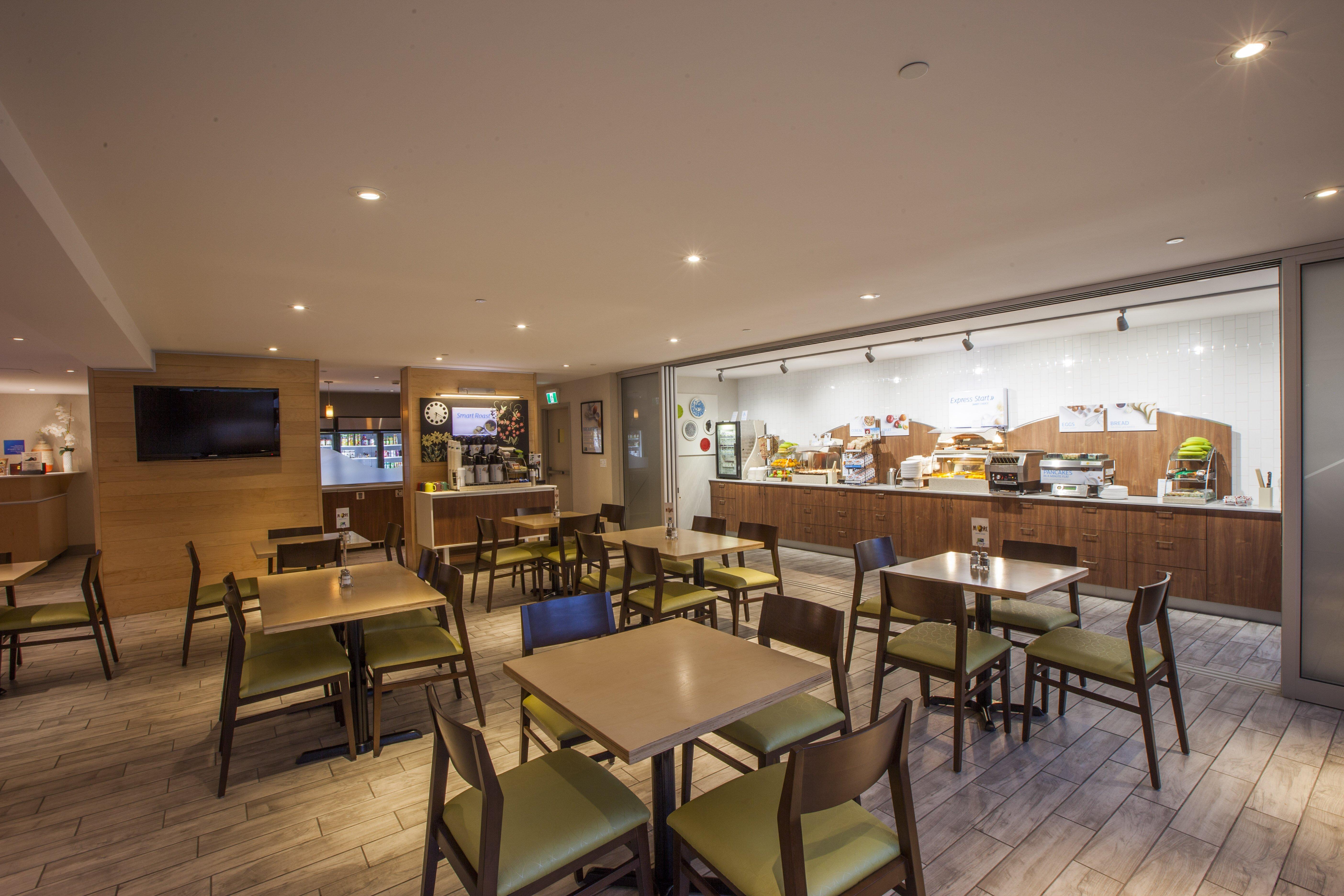 Holiday Inn Express Hotel & Suites Saint John Harbour Side By Ihg Екстериор снимка