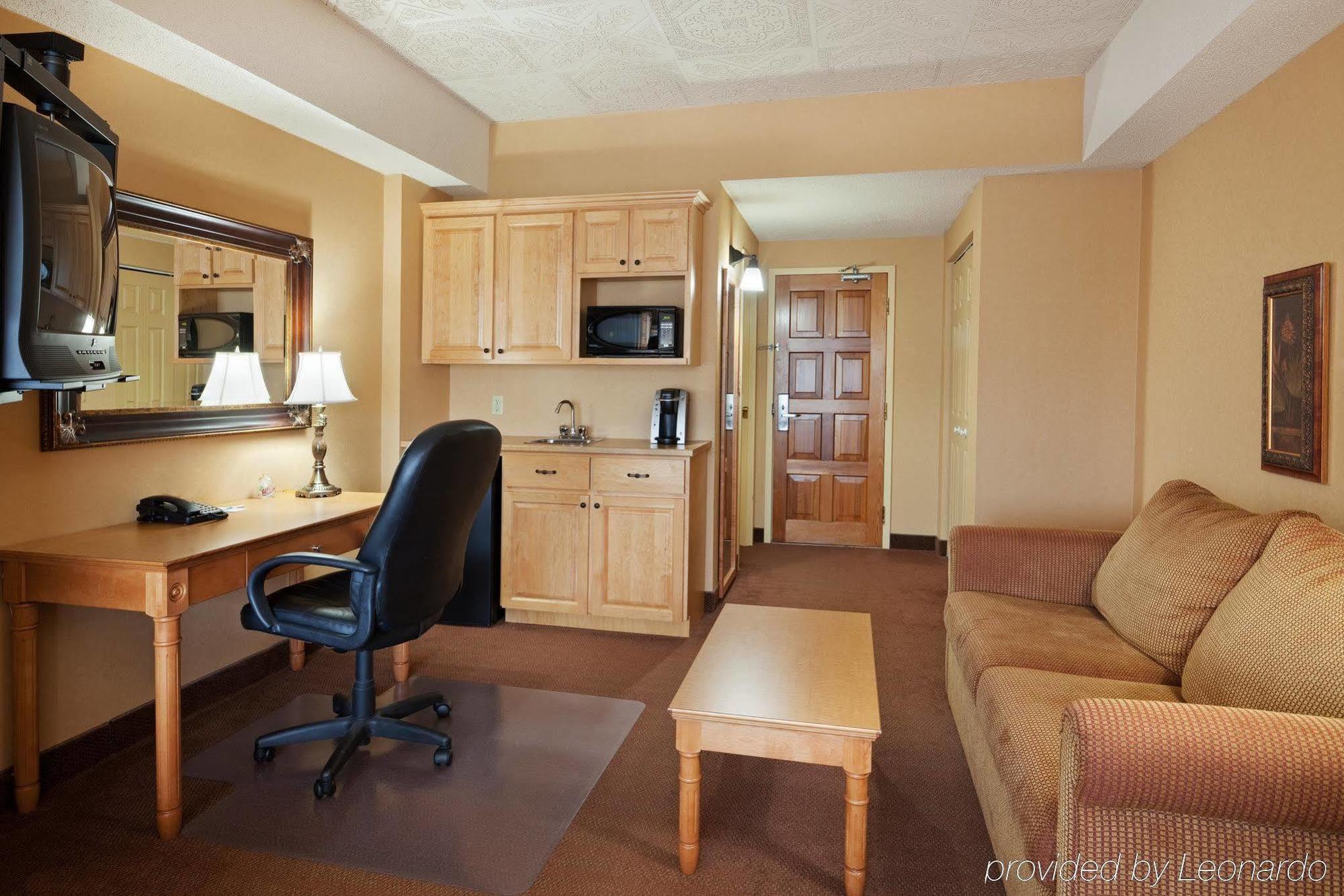 Holiday Inn Express Hotel & Suites Saint John Harbour Side By Ihg Екстериор снимка
