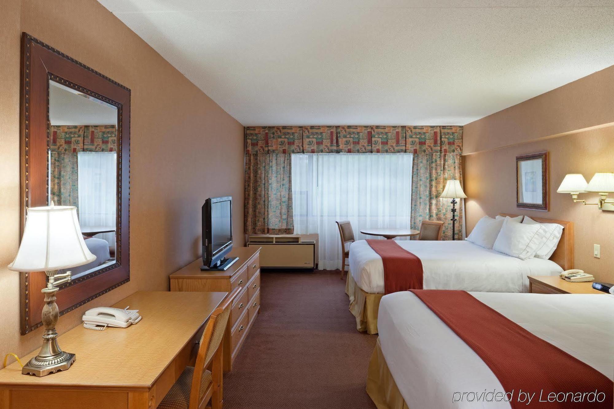 Holiday Inn Express Hotel & Suites Saint John Harbour Side By Ihg Екстериор снимка